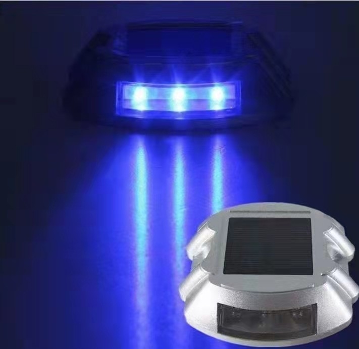 La route moulue solaire imperméable des lumières IP68 cloute la LED pour extérieur/voie/plate-forme/allée