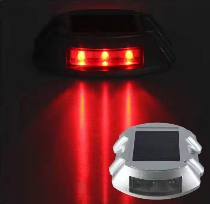 La route moulue solaire imperméable des lumières IP68 cloute la LED pour extérieur/voie/plate-forme/allée