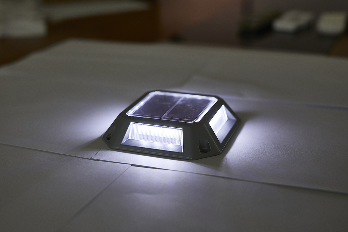 Lumière actionnée solaire lumineuse 1.2V Marine Deck Driveway extérieure 1200MAH de dock de place