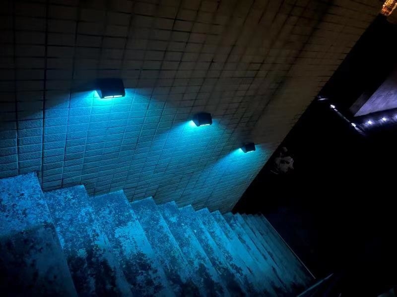Lumières solaires pour jardin résistantes à l'eau RGB IP65 sans fil Lumières solaires à changement de couleur