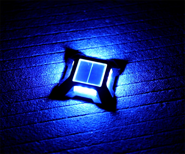 IP 68 étanche à l'eau lampes solaires LED de terrasse lampes solaires décoratives extérieures lampes d'escalier pour patio