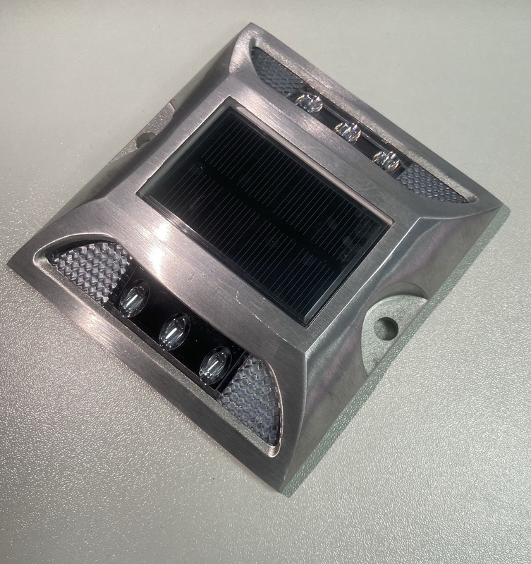 Lumière LED source de lumière résistante à l'eau IP68 PC alliage d'aluminium pour la sécurité routière