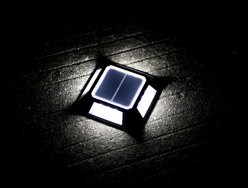 IP67 Sécurité imperméable à l'eau Lumières de terrasse solaire Escalier extérieur Escalier jardin Chemin de terre Lumière de quai