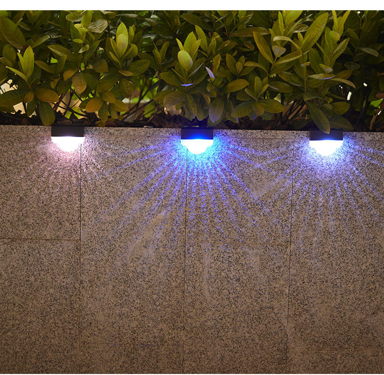 Lumière de clôture de jardin solaire étanche à l'eau extérieure Couleurs multiples