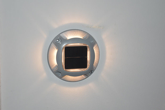 Éclairage d'accès à l'extérieur LED solaire Lumières d'accès au quai Lampes d'avertissement de marche pour les trottoirs, les jardins, les chemins, les cours