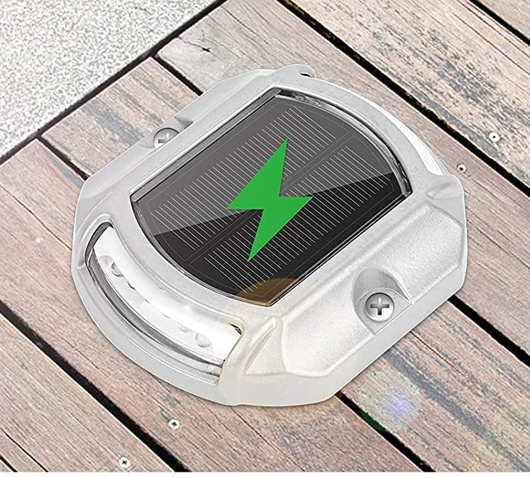 20 lumens Luminosité Aluminium Solar Dock Light Basse température de fonctionnement Facile à installer Léger 140g