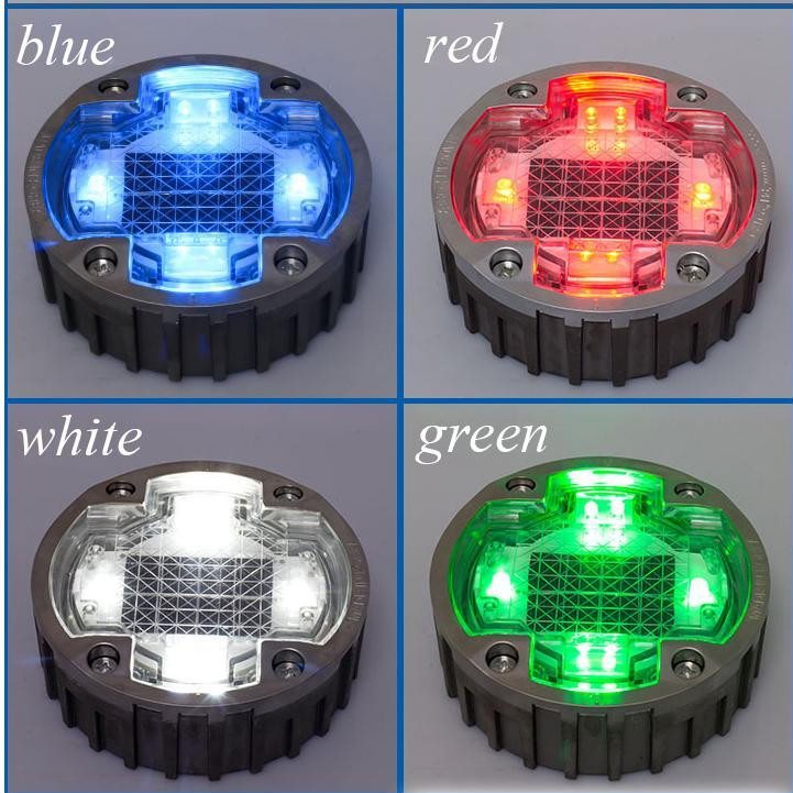 Ni-Mh Batterie LED solaire Poteaux routiers 825G 72h Temps de travail pour améliorer la sécurité routière