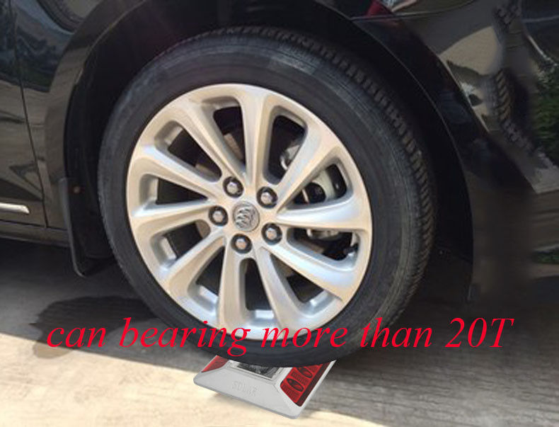 Marqueurs routiers solaires avec alliage d'aluminium et matériaux PC pour l'avertissement de sécurité