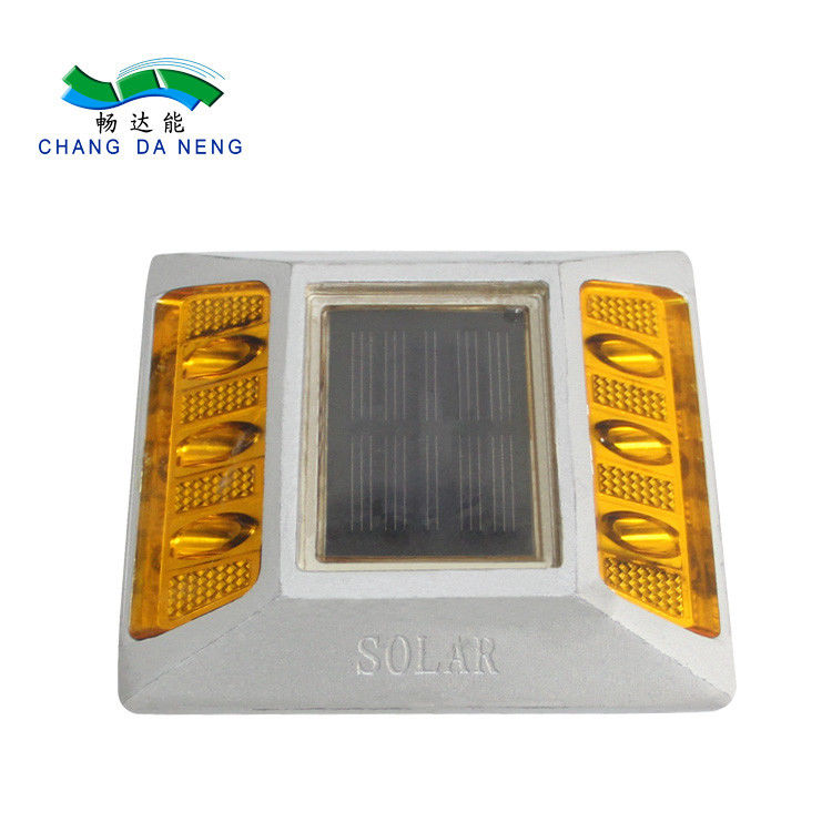 Marqueurs routiers solaires avec alliage d'aluminium et matériaux PC pour l'avertissement de sécurité