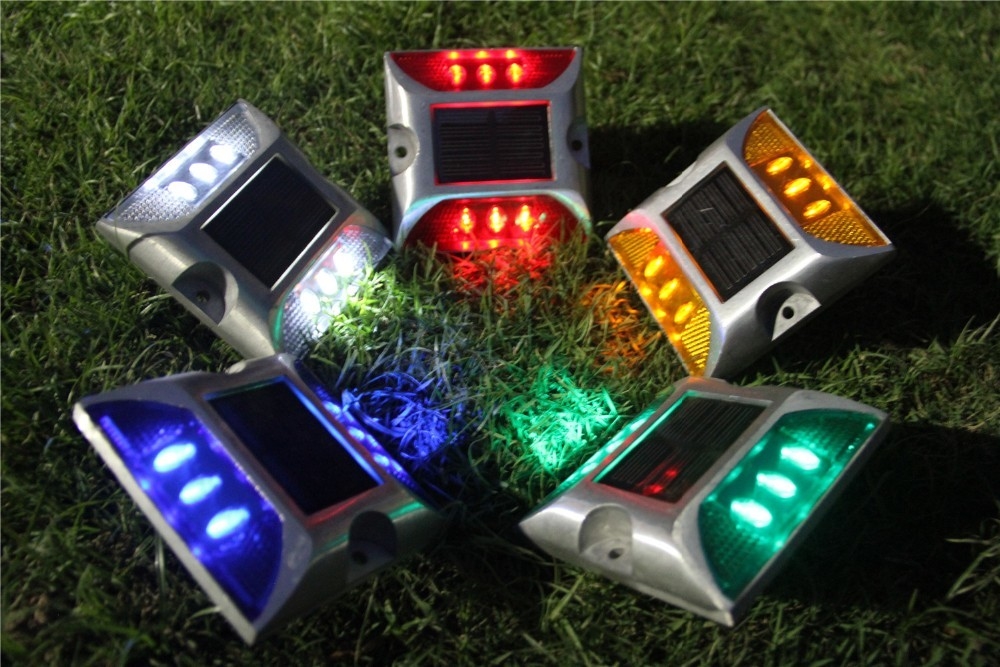 Réflecteur solaire de route en aluminium PBW LED pour l'avertissement de sécurité