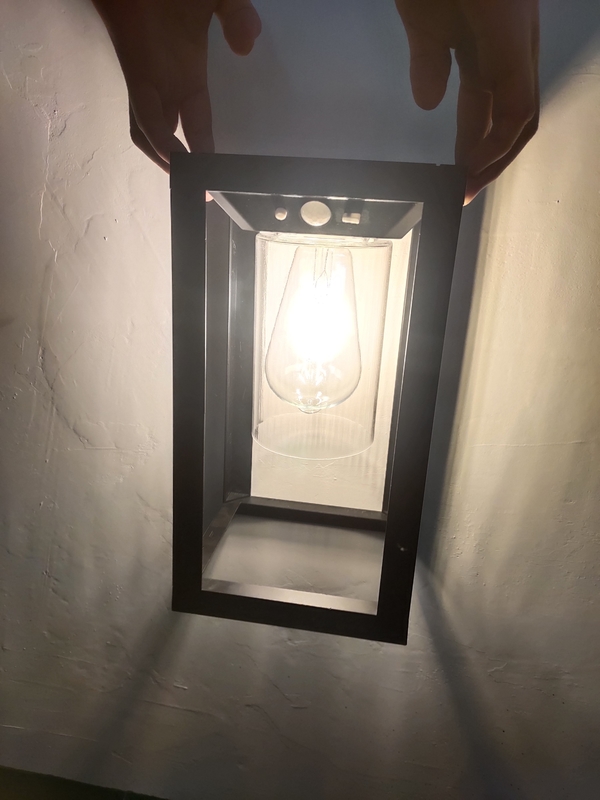 Capteur de mouvement Lumière de porche solaire Éclairage extérieur IP65 Sconce Lampe de lampe murale Pour la porte d'entrée du patio Décoratif