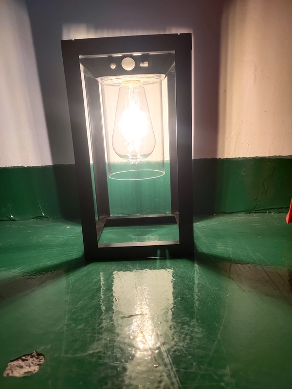 Capteur de mouvement Lumière de porche solaire Éclairage extérieur IP65 Sconce Lampe de lampe murale Pour la porte d'entrée du patio Décoratif