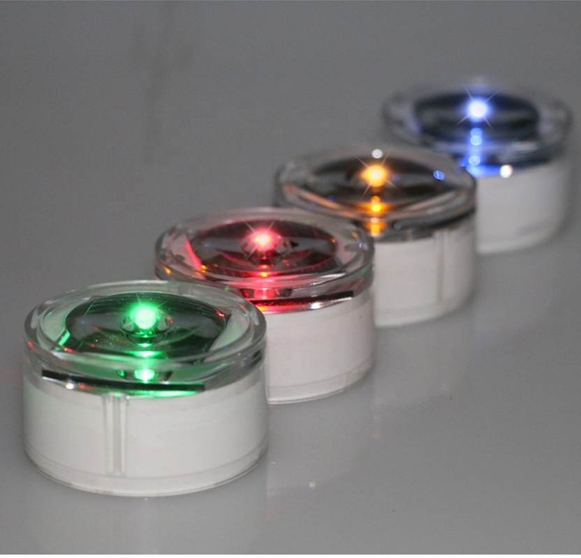 Lumière Sous-sol de l'aluminium routiers solaires rondes intégrées LED Light Beacon Marqueurs routiers