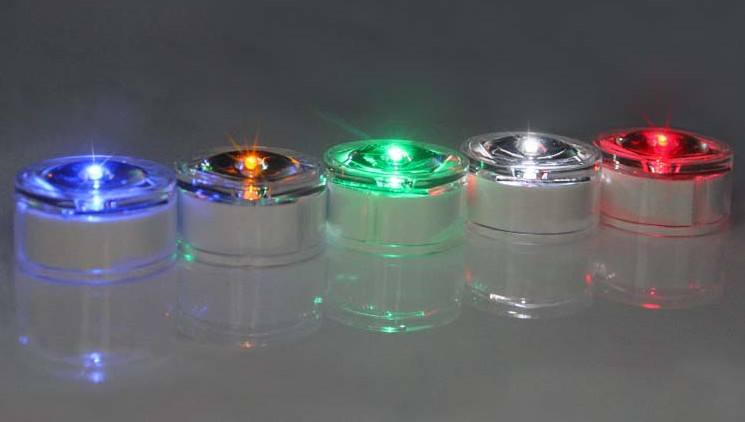 Lumière Sous-sol de l'aluminium routiers solaires rondes intégrées LED Light Beacon Marqueurs routiers