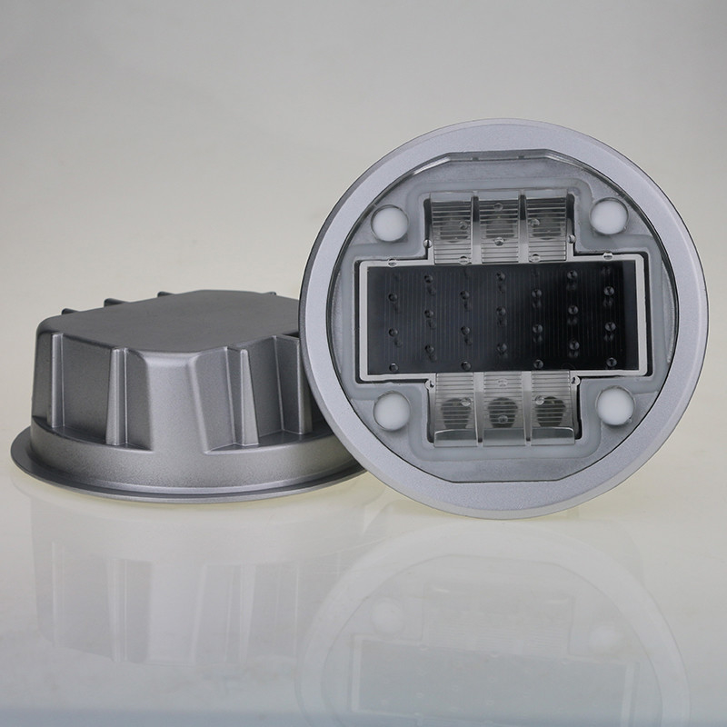 2V de tension LED à énergie solaire pour les routiers IP68 pour les environnements à température et à pression
