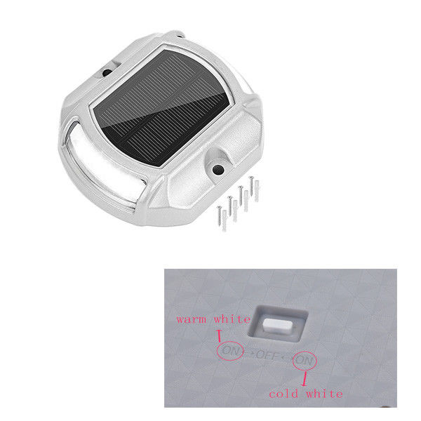 246g IP67 Lumière solaire avec installation à vis facile et batterie 1.2V/600MAH Ni-Mh batterie