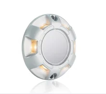 Source lumineuse LED Poteaux routiers à énergie solaire IP68 étanches pour des performances durables