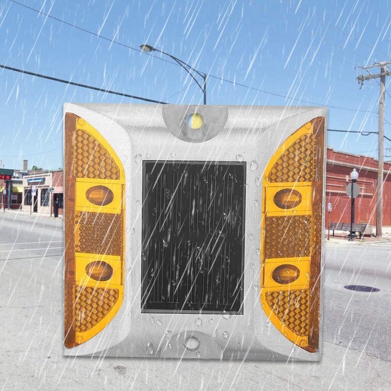 Clou de route solaire étanche IP67 avec tension d'entrée DC 6V et flux lumineux de 80 lm pour la sécurité routière