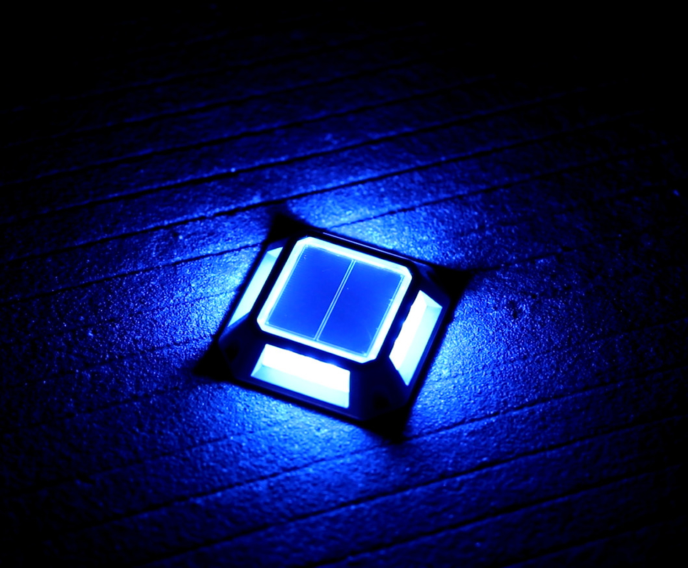 La plate-forme solaire imperméable IP 67 allume la plate-forme solaire extérieure allume la lumière solaire de rail de plate-forme