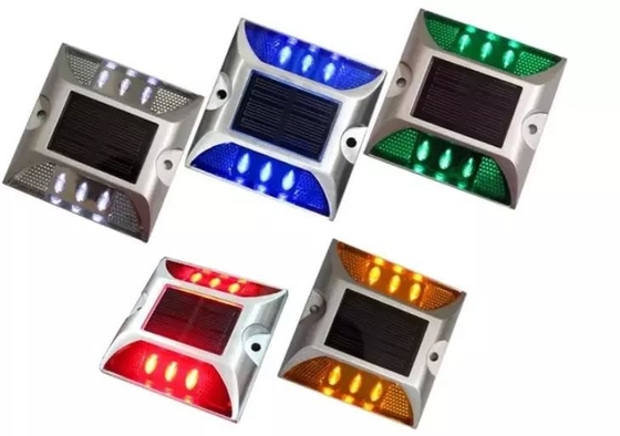IP68 Réflecteurs solaires de la route en silicium polycristallin Panneau solaire 1,2 V/600 MAH