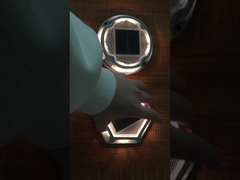 les lumières solaires de dock comparent